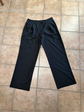 Relaxed Wide-Leg Black Pull-On Joggers with Drawstring